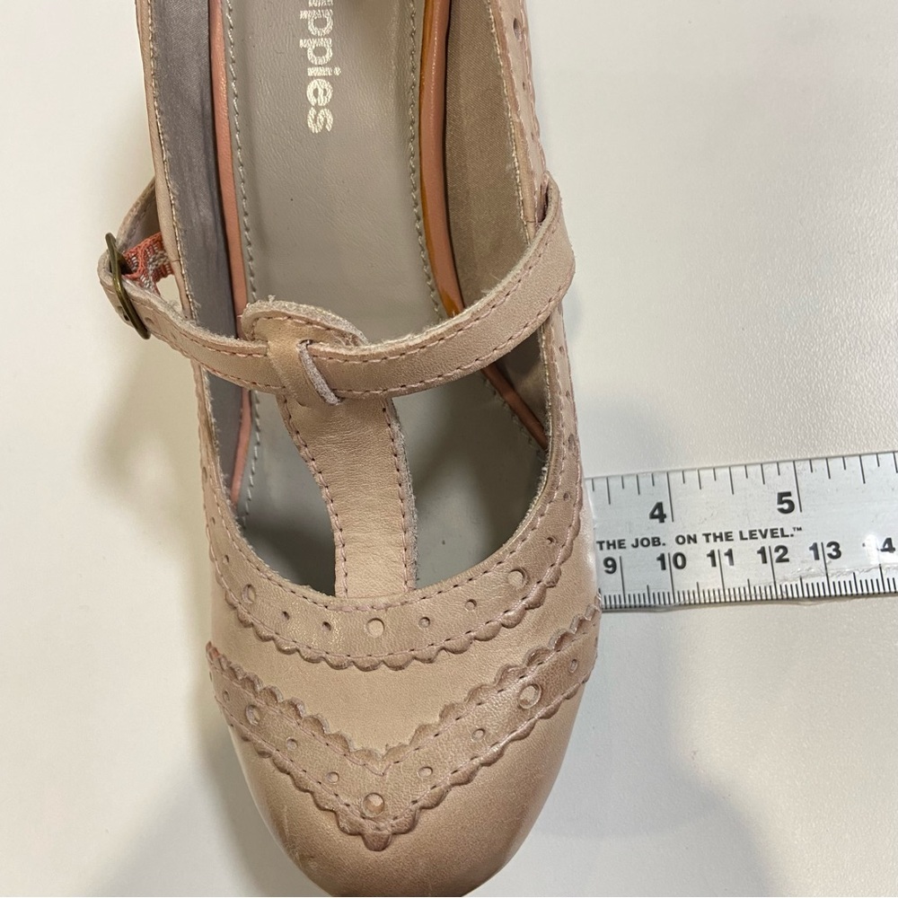 Hush Puppies Mary Jane Leather Brogue Pumps Nude Pink Size 6 Medium oldies heels - Picture 13 of 16